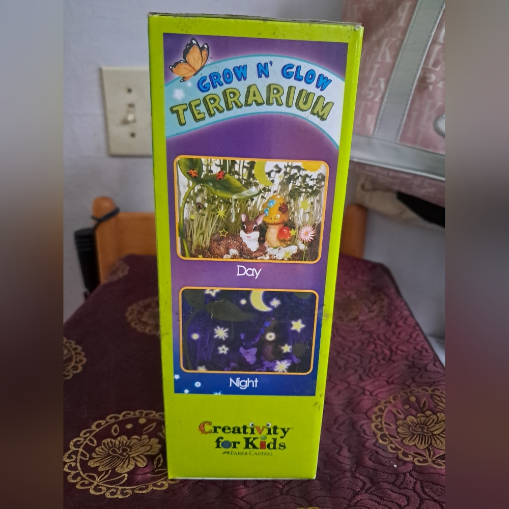 Nickelodeon Green and Purple Terrarium Kit - Picture 2 of 7